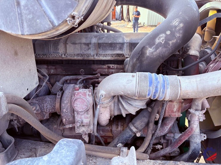 2019-mack-granite-gr64f-image-40