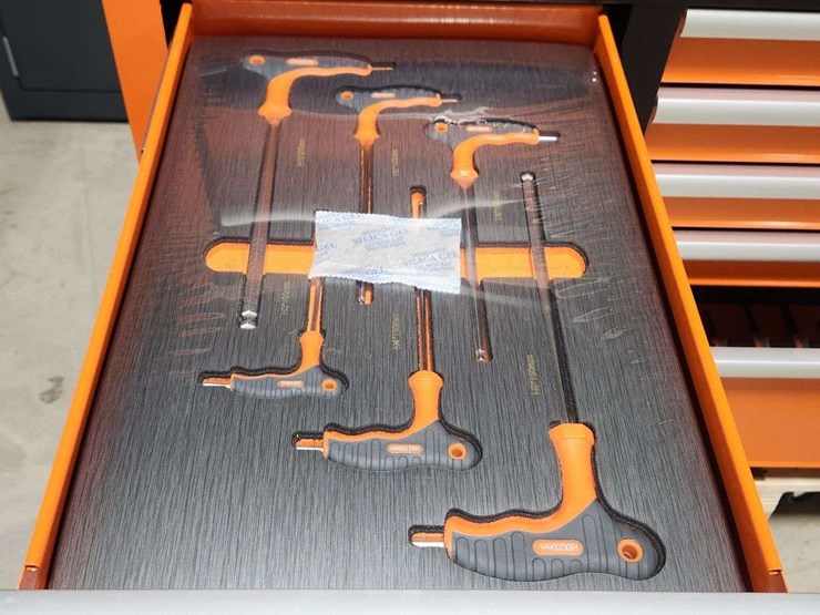 wheeled-tool-cabinet,-16-drawers,-492pc-tools-(orange-&-black)-image-8