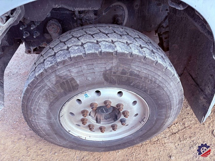 2019-mack-granite-gr64f-image-14