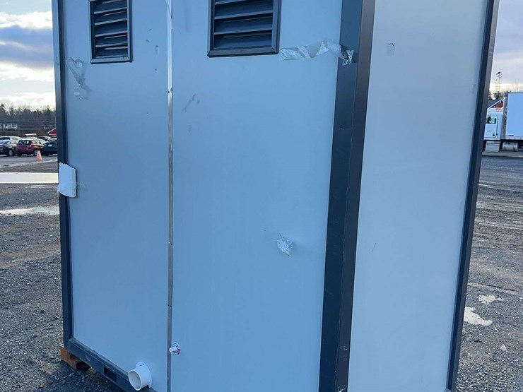 portable-2-stall-washroom-image-2