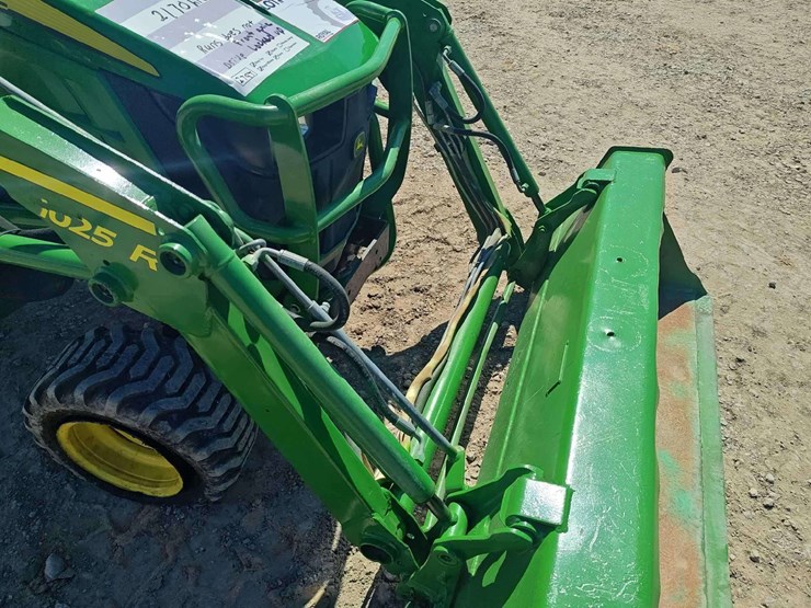 2019-john-deere-1025r-image-21