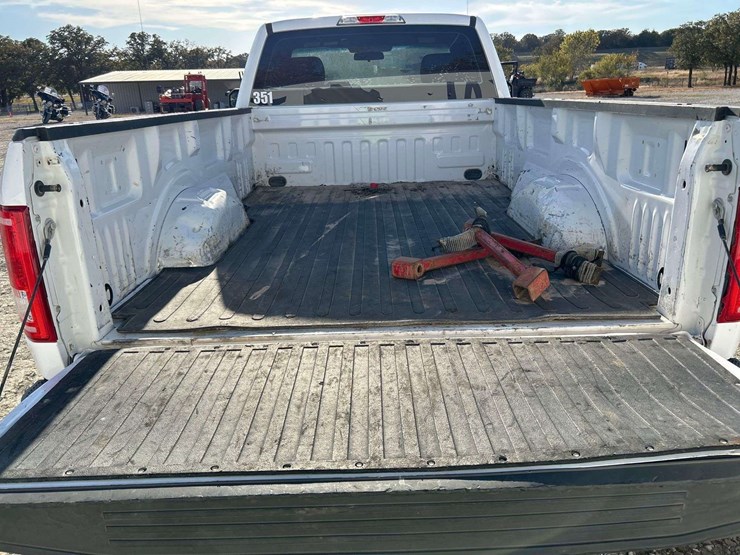 2017-ford-f150-image-21