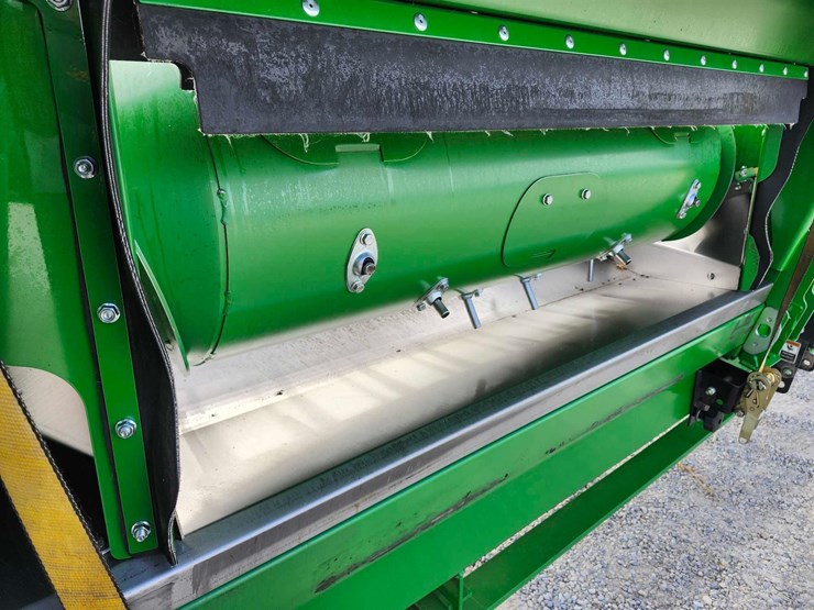 2024-john-deere-35-image-5