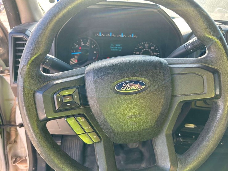 2017-ford-f150-image-14