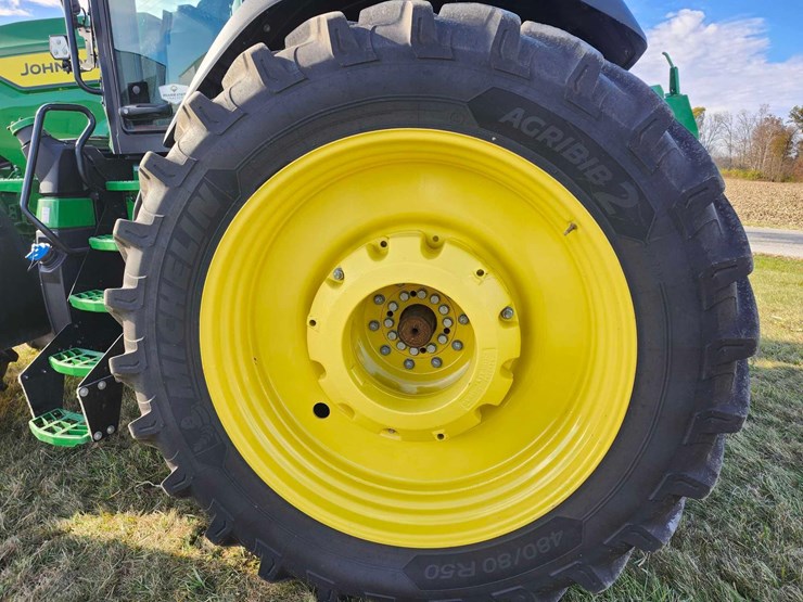 2022-john-deere-8r-310-image-8