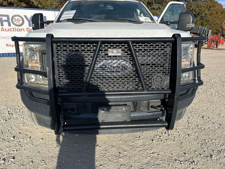 2017-ford-f550-image-44