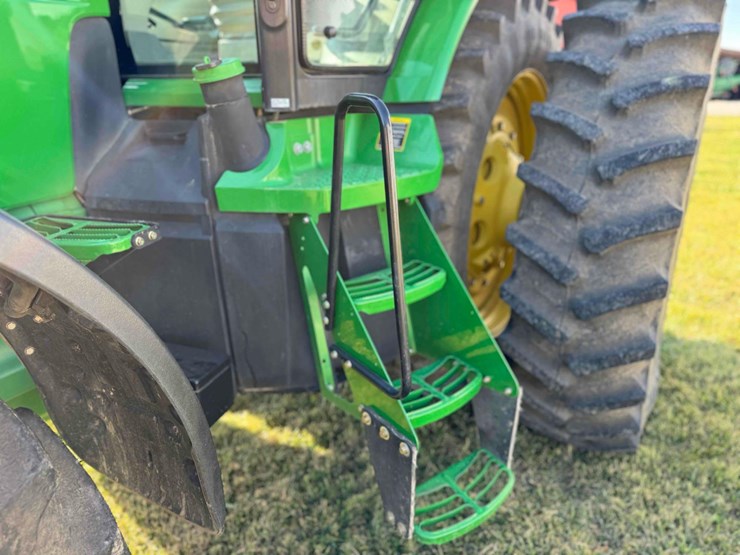 2013-john-deere-8285r-image-26