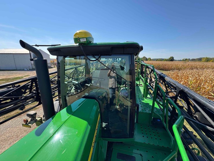 2011-john-deere-4730-image-30