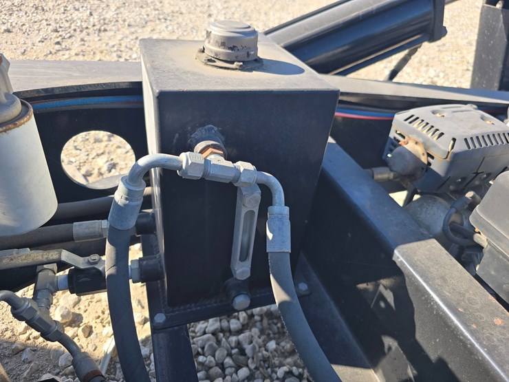 #22379-•-2019-fontaine-eq1-spreader-image-7