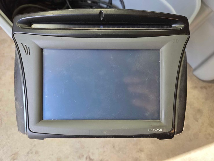 trimble-cfx-750-image-1