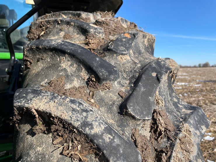 john-deere-8200-image-8