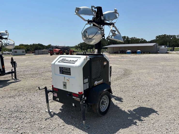 2019-allmand-bros-night-lite-v-series-image-3