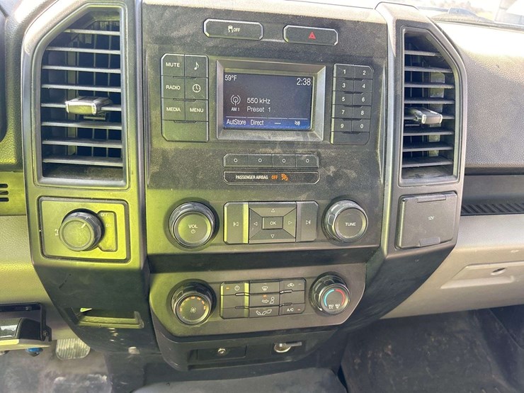 2016-ford-f150-image-16