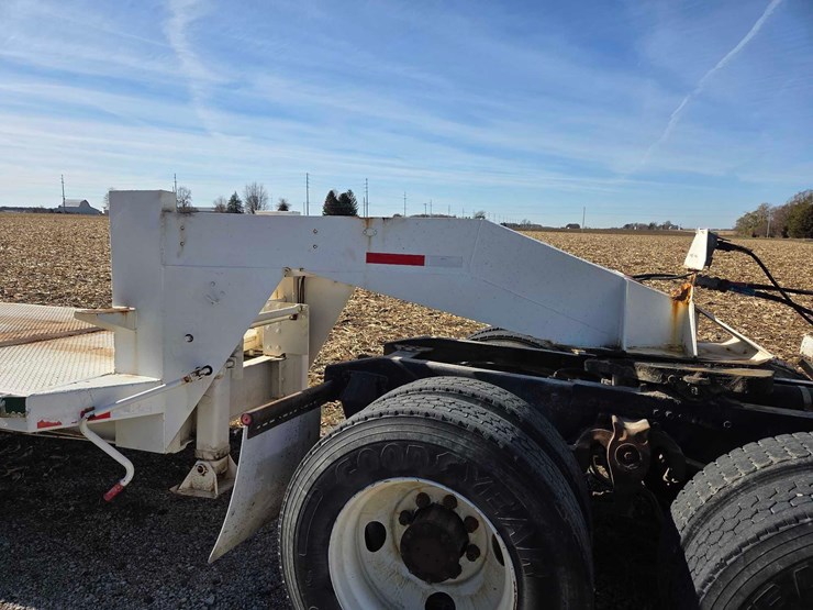 flatbed-trailer-image-2