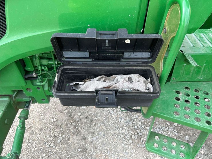 2016-john-deere-5055e-image-16