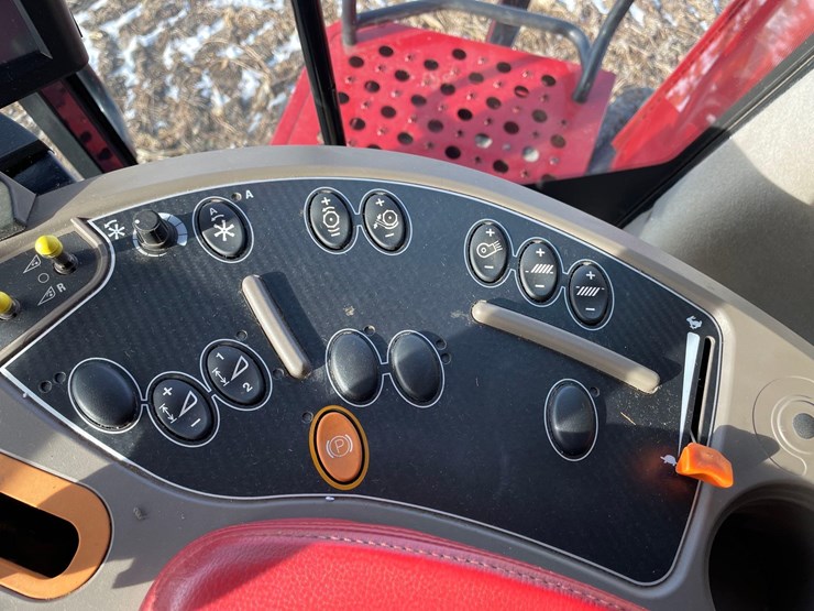 2014-case-ih-5130-image-57