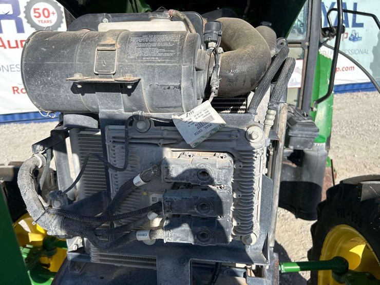 2016-john-deere-5055e-4wd-59hp-utility-tractor-image-8