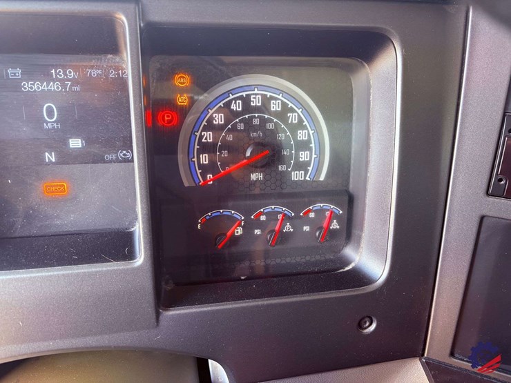 2019-mack-granite-gr64f-image-84