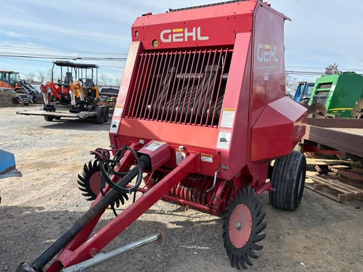 gehl-2580-image-1