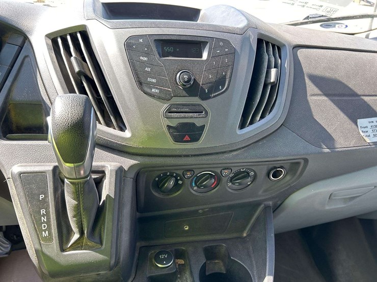 2017-ford-transit-350-passenger-van-image-16