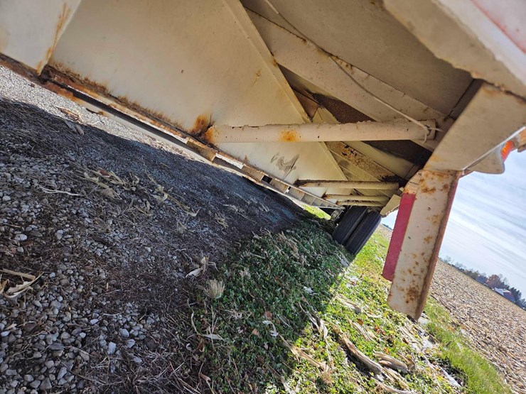 flatbed-trailer-image-20