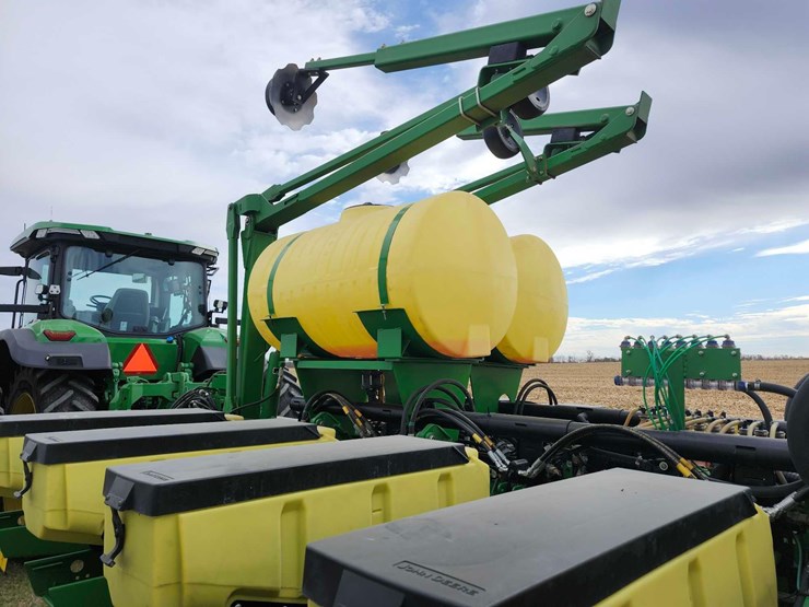 2014-john-deere-1770-image-21