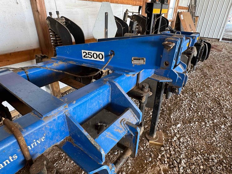 case-ih-2500-image-3