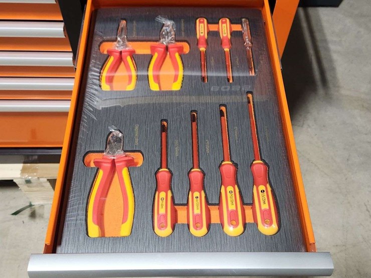 wheeled-tool-cabinet,-16-drawers,-492pc-tools-(orange-&-black)-image-11