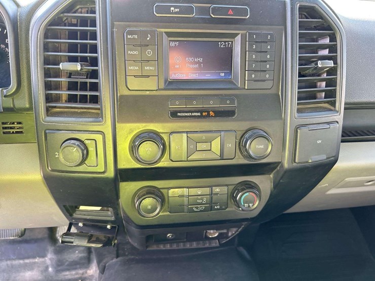 2017-ford-f150-image-16