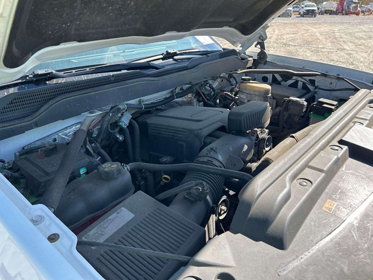 2017-chevrolet-silverado-2500-image-9