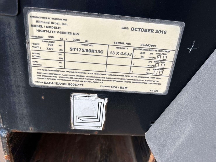 2019-allmand-bros-night-lite-v-series-image-5