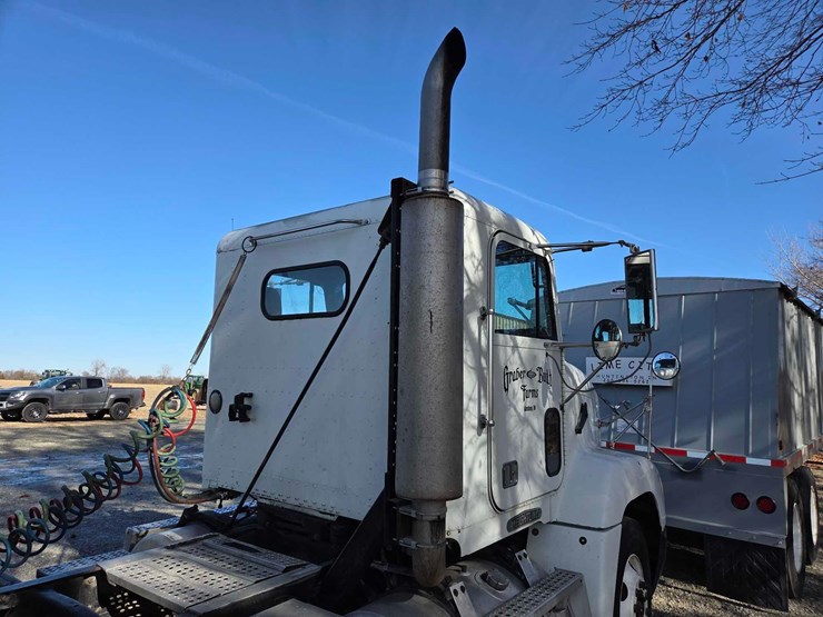 freightliner-image-24