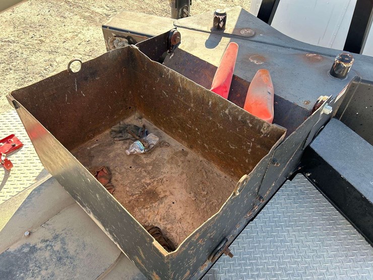 2015-peterbilt-367-image-30