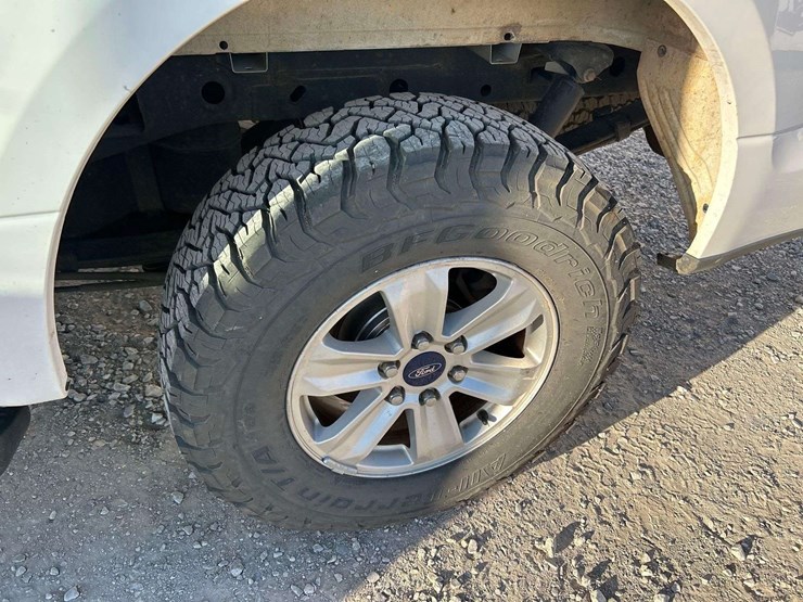 2017-ford-f150-image-25