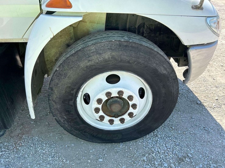 2010-international-durastar-4300-image-23