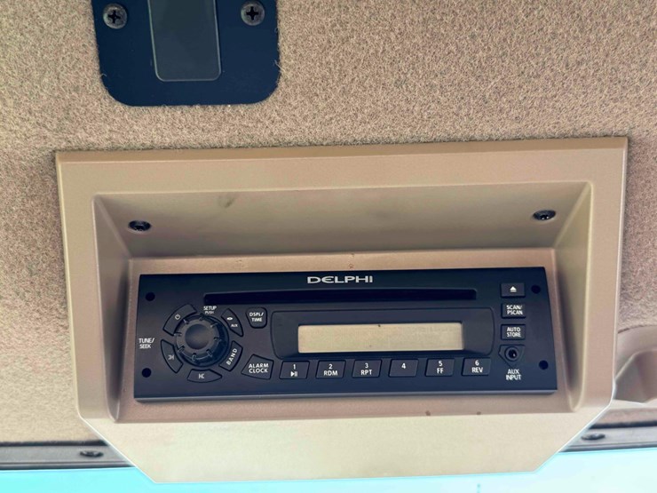 2011-john-deere-4730-image-41