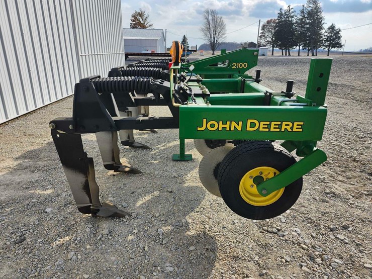 john-deere-2100-image-8