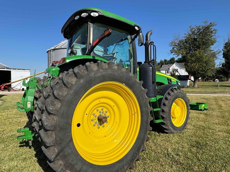 2013-john-deere-8285r-image-13