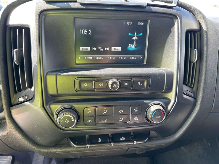 2017-chevrolet-silverado-2500-image-17