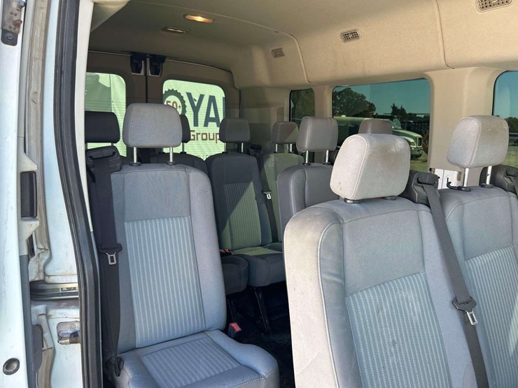 2017-ford-transit-350-passenger-van-image-23