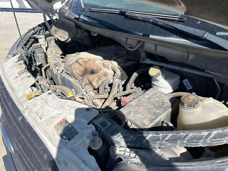 2017-ford-transit-350-passenger-van-image-7