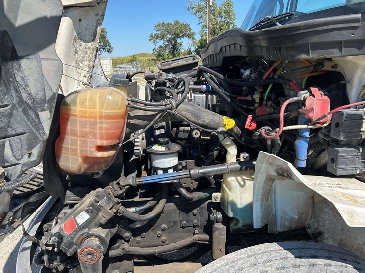 2010-international-durastar-4300-image-7