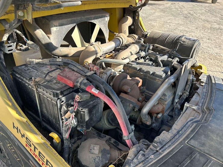 hyster-h90ft-8,000lb-diesel-forklift-image-8