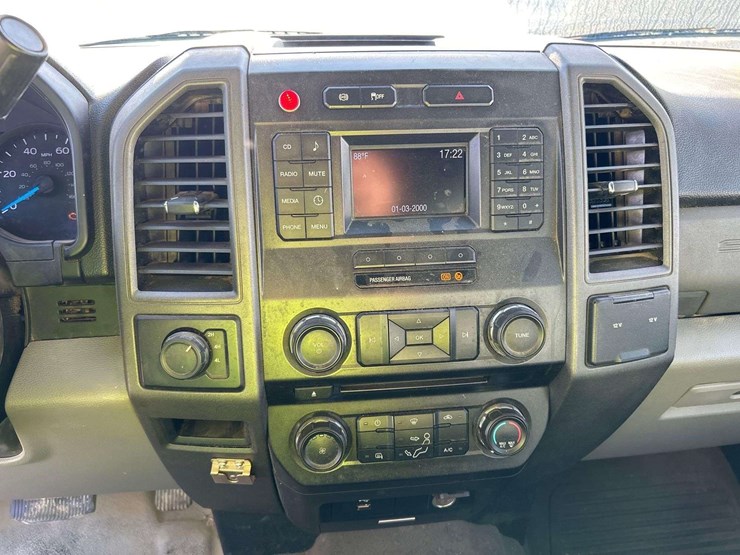 2017-ford-f550-image-16