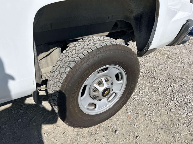 2017-chevrolet-silverado-2500-image-26