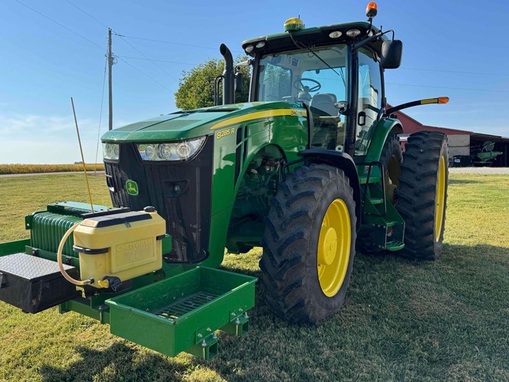 2013-john-deere-8285r-image-8