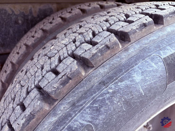 2019-mack-granite-gr64f-image-23