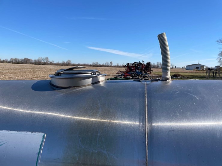 stainless-nurse-trailer-image-16