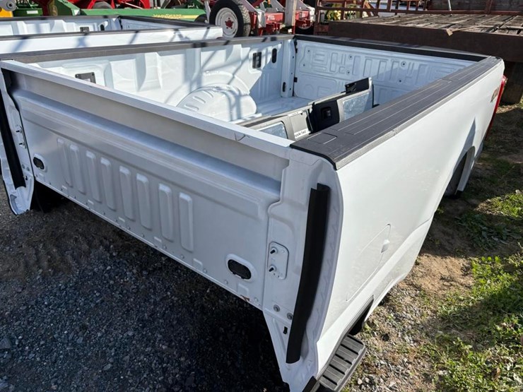 2024-ford-truck-bed-image-3