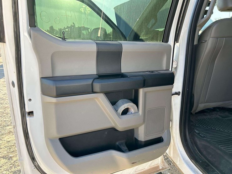 2020-ford-f250-image-17